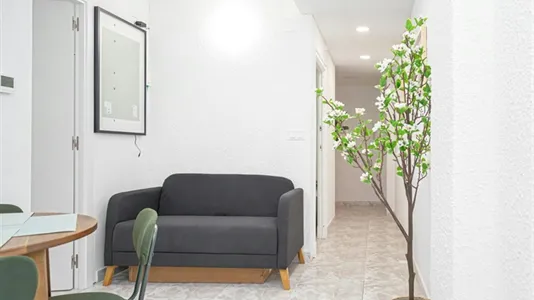 Rooms in Zaragoza - photo 10