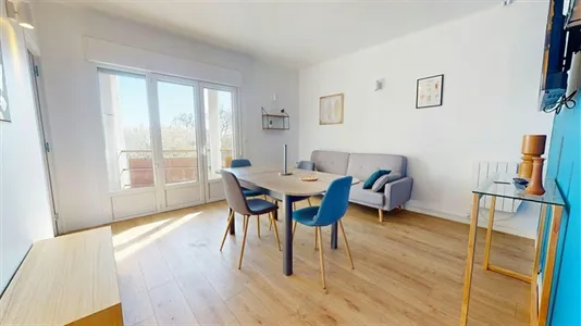 Apartments in Nîmes - photo 5