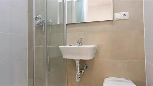 Rooms in Madrid Chamberí - photo 6