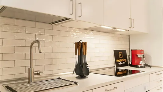 Rooms in Madrid Chamartín - photo 4