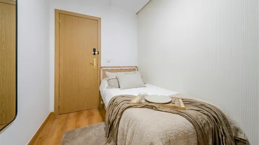 Rooms in Madrid Hortaleza - photo 2