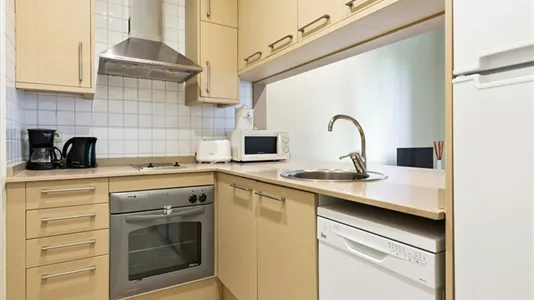 Apartments in Barcelona Ciutat Vella - photo 5