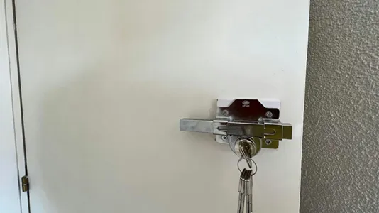 Rooms in Madrid Salamanca - photo 4