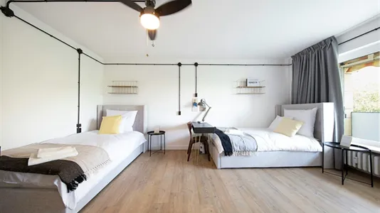 Apartments in Berlin Charlottenburg-Wilmersdorf - photo 1