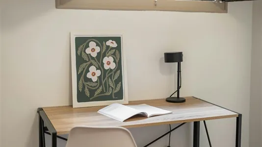 Rooms in Barcelona Ciutat Vella - photo 4