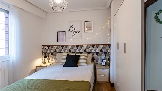 Rooms in Bilbao - photo 4
