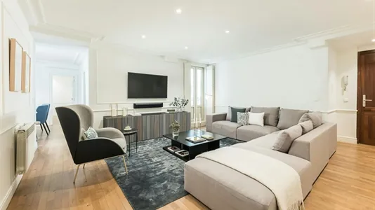 Apartments in Madrid Centro - photo 2