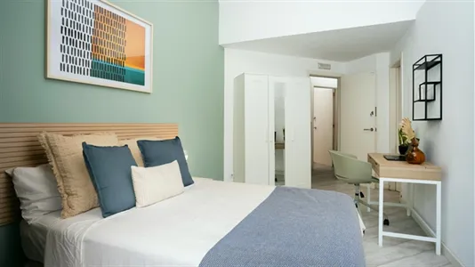 Rooms in Barcelona Eixample - photo 3