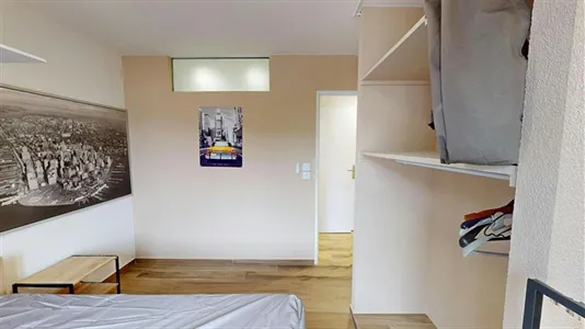 Rooms in Saint-Julien-en-Genevois - photo 3