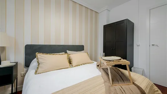 Rooms in Madrid Chamberí - photo 2
