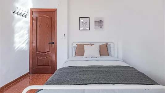 Rooms in Benimamet - photo 9