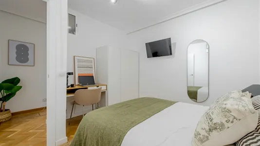 Rooms in Madrid Retiro - photo 4