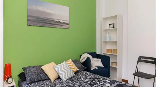 Rooms in Milano Zona 8 - Fiera, Gallaratese, Quarto Oggiaro - photo 2