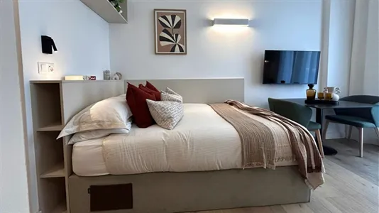 Apartments in El Encinar de los Reyes - photo 9