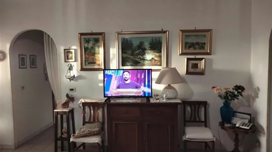 Rooms in Roma Municipio VI – Roma Delle Torri - photo 8