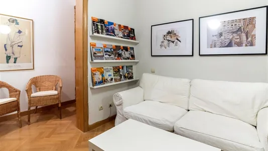 Rooms in Madrid Centro - photo 9