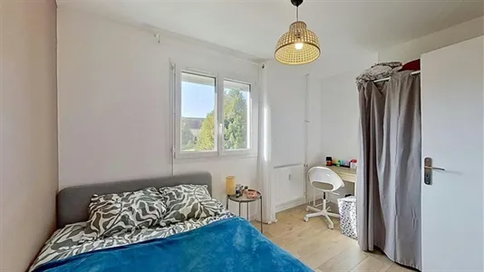 Rooms in Caen - photo 3