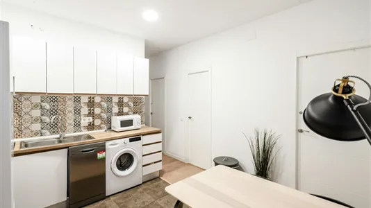 Rooms in Madrid Centro - photo 4