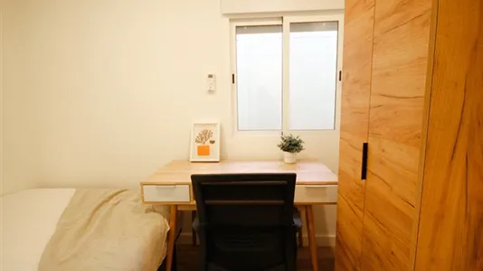 Rooms in Barcelona Eixample - photo 5