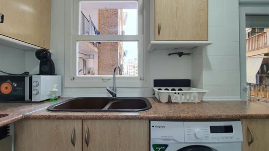 Rooms in Valencia Extramurs - photo 8