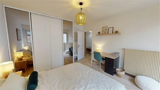 Rooms in Saint-Julien-en-Genevois - photo 3