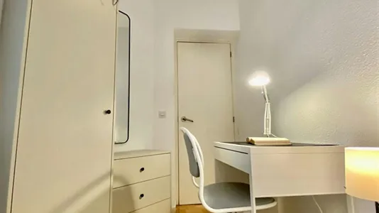 Rooms in Madrid Salamanca - photo 10
