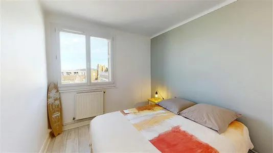Apartments in Saint-Étienne - photo 6