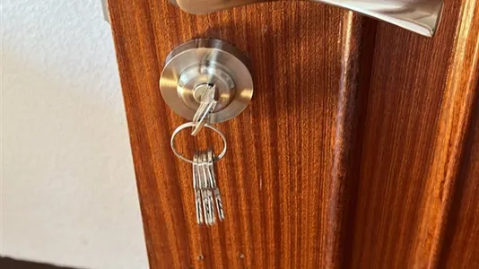 Rooms in Madrid Tetuán - photo 6