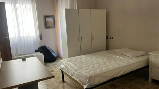 Rooms in Roma Municipio II – Parioli/Nomentano - photo 3