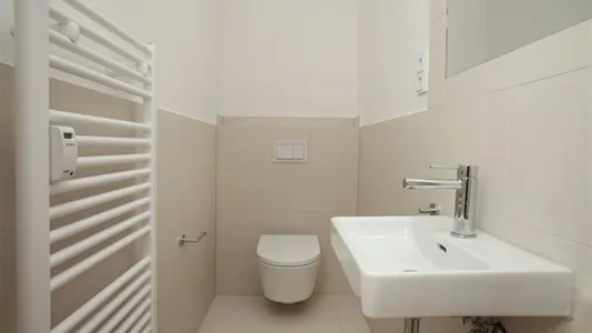 Rooms in Berlin Friedrichshain-Kreuzberg - photo 9