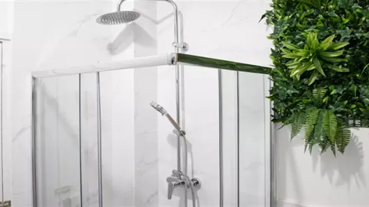 Rooms in Madrid Salamanca - photo 8