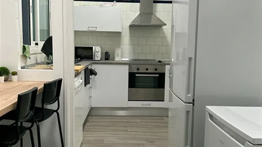 Rooms in Barcelona Sants-Montjuïc - photo 7