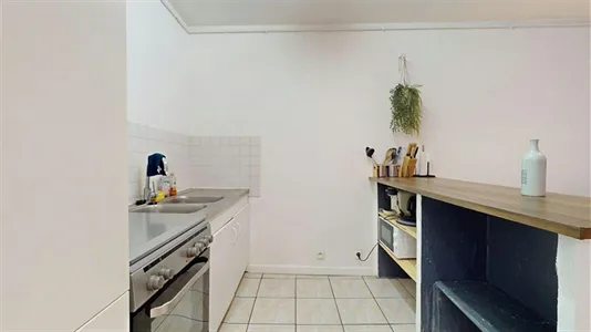 Apartments in Saint-Étienne - photo 9