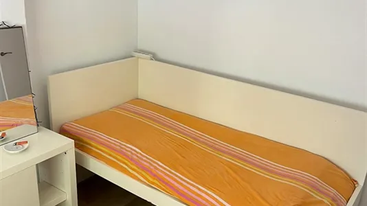 Rooms in Málaga - photo 10