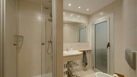 Rooms in Barcelona Sarrià-St. Gervasi - photo 9