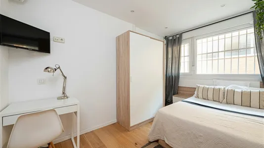 Rooms in Madrid Chamberí - photo 4