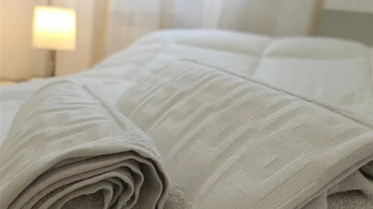 Houses in Coslada - photo 4