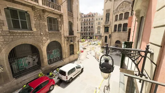 Rooms in Barcelona Ciutat Vella - photo 4