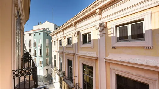 Rooms in Valencia Ciutat Vella - photo 4