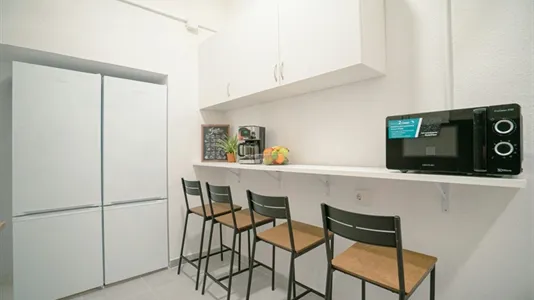 Rooms in Valencia Ciutat Vella - photo 10