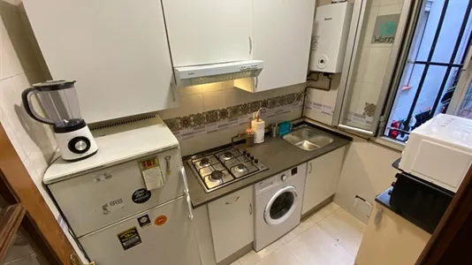 Rooms in Madrid Centro - photo 10