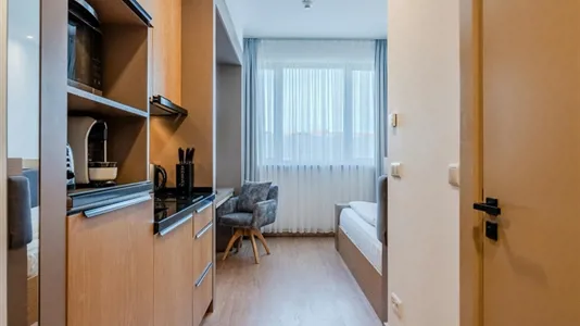 Apartments in Berlin Charlottenburg-Wilmersdorf - photo 3