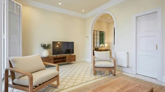 Apartments in Barcelona Eixample - photo 4