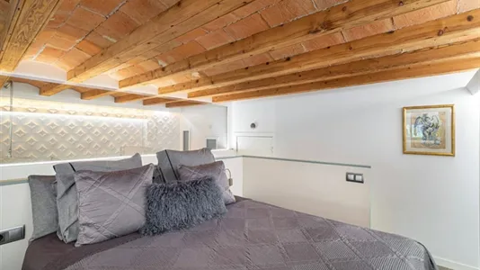 Apartments in Barcelona Eixample - photo 9