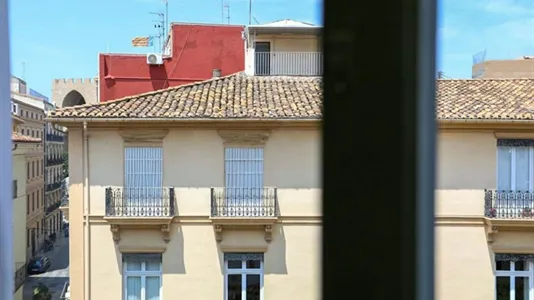 Apartments in Valencia Ciutat Vella - photo 3