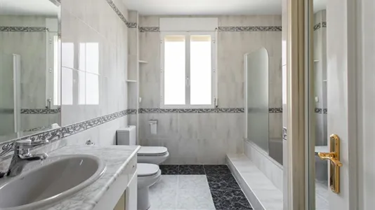 Rooms in Madrid Retiro - photo 5