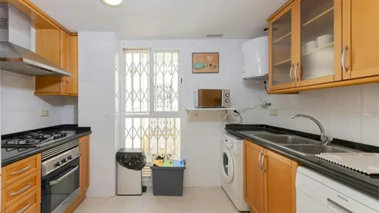 Rooms in Valencia Extramurs - photo 9