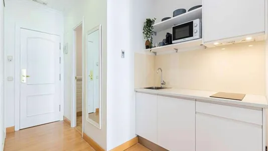 Rooms in Madrid Centro - photo 10