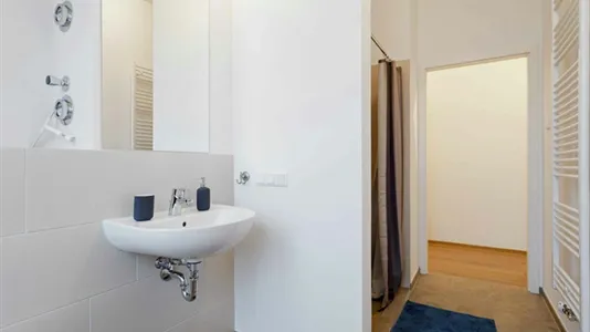 Rooms in Berlin Mitte - photo 9