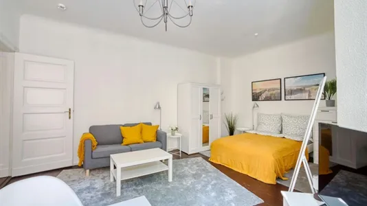 Apartments in Berlin Neukölln - photo 4